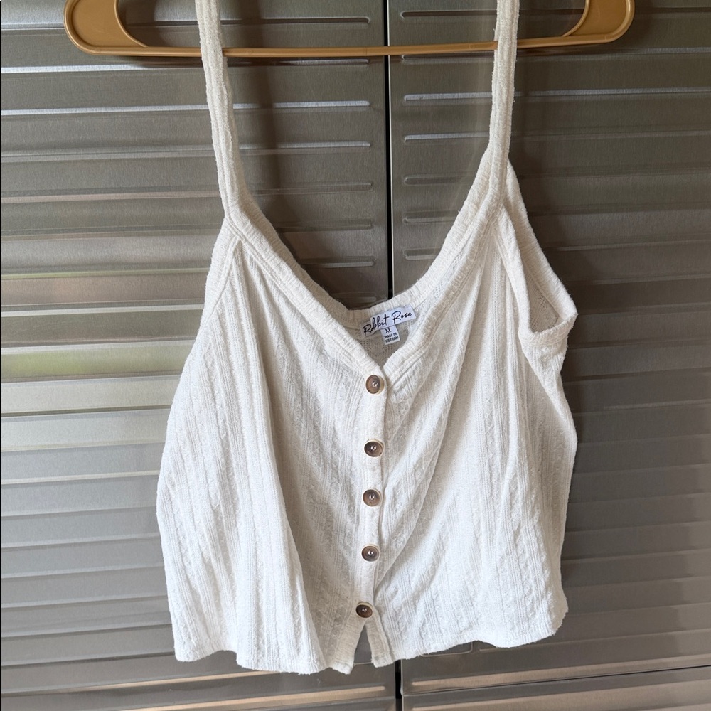 Ritzy Rose White Button-Front Cropped Tank